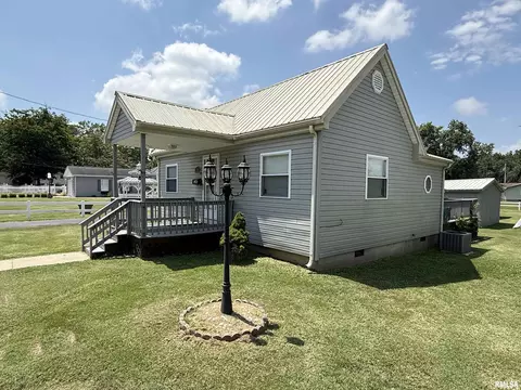 1205 S Holland St, Harrisburg, IL 62946