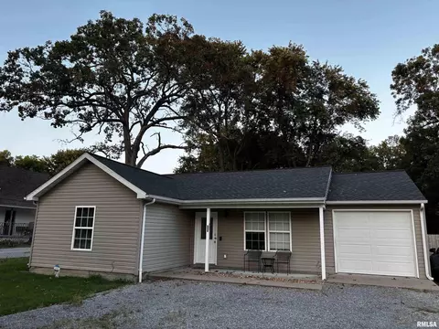 507 S Maple St, Cambria, IL 62915