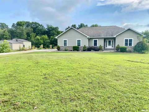 5060 England Rd, Kell, IL 62853
