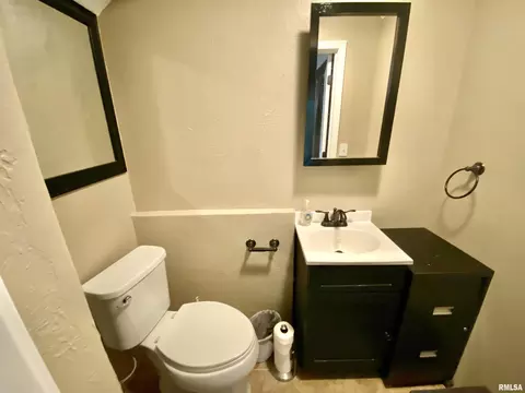 5060 England Rd, Kell, IL 62853 photo 17