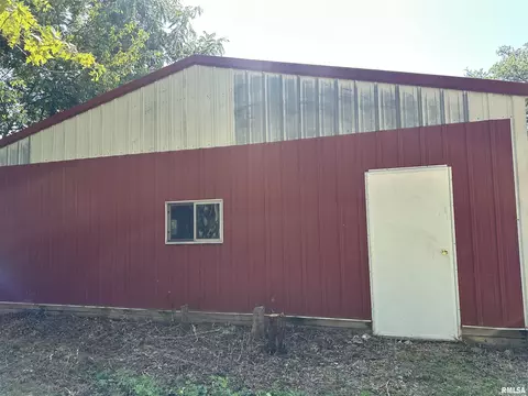 307 N Main St, Ewing, IL 62836 photo 9