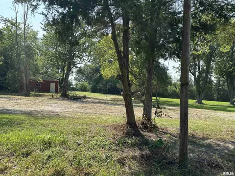 307 N Main St, Ewing, IL 62836 photo 12