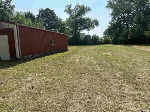 307 N Main St, Ewing, IL 62836 photo 5