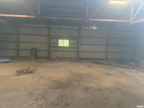 307 N Main St, Ewing, IL 62836 photo 7
