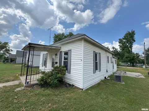 145 E Prairie St, Centralia, IL 62801 photo 10