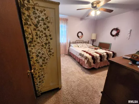 620 Indian Hill Dr, Herrin, IL 62948 photo 13