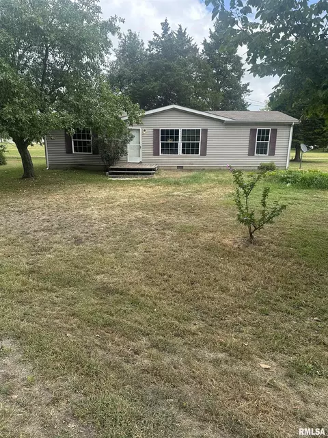 3906 Alyssum Rd, Pinckneyville, IL 62274