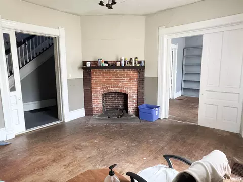 201 E High St, Anna, IL 62906 photo 6