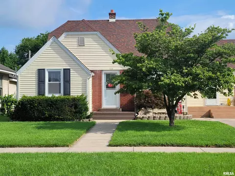 123 E Washington St, Flora, IL 62839 photo 87