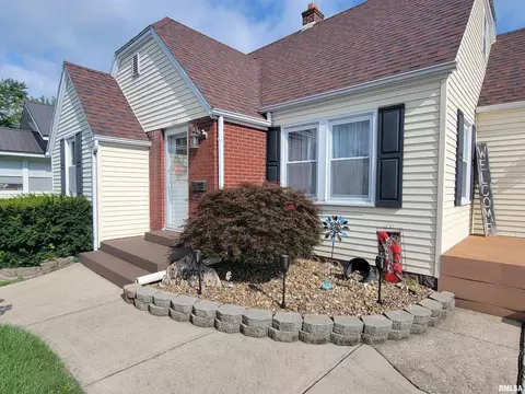 123 E Washington St, Flora, IL 62839 photo 86