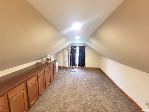 123 E Washington St, Flora, IL 62839 photo 66