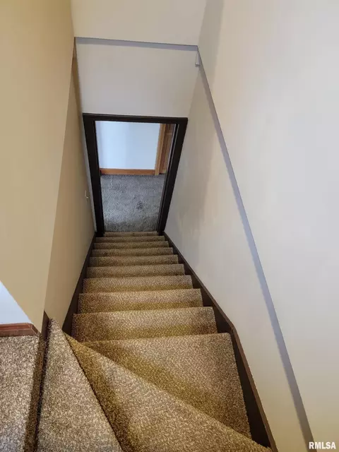 123 E Washington St, Flora, IL 62839 photo 54
