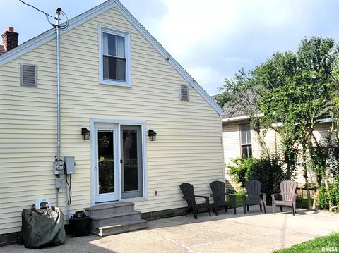 123 E Washington St, Flora, IL 62839 photo 32