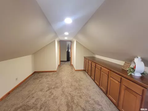 123 E Washington St, Flora, IL 62839 photo 64