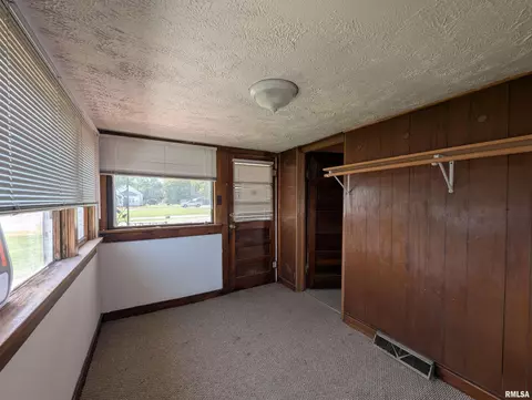 314 Howard St, Centralia, IL 62801 photo 5