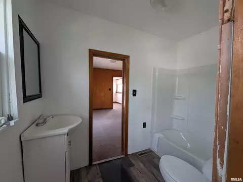 314 Howard St, Centralia, IL 62801 photo 9