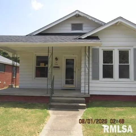 1020 S Webster St, Harrisburg, IL 62946