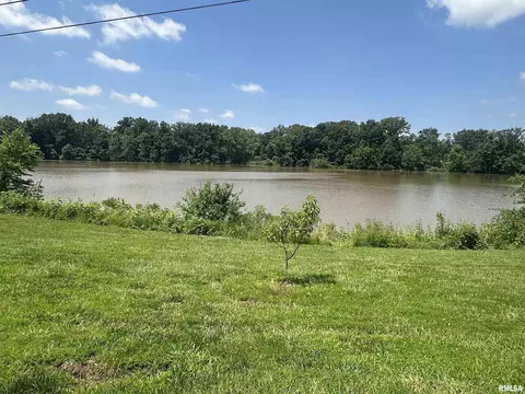 00000 Gierten Rd, Centralia, IL 62801