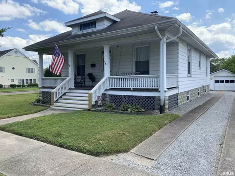 2101 Dewey St, Murphysboro, IL 62966