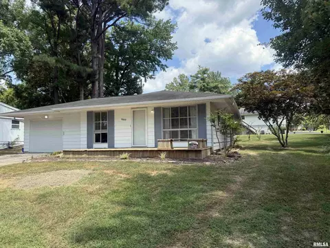 1007 W Willow St, Carbondale, IL 62901