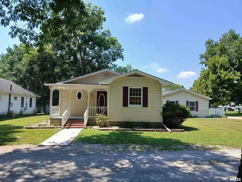 1202 Hoffard Ave, Johnston City, IL 62951