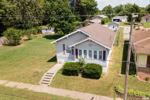 640 N 11th St, Murphysboro, IL 62966