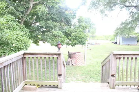 412 S Main St, Iuka, IL 62849 photo 25