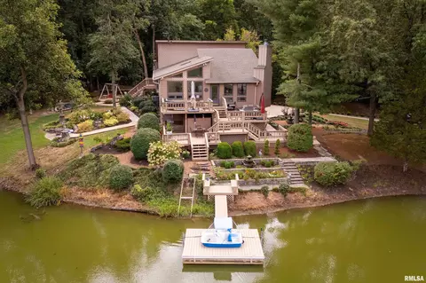 173 Lake Indian Hills Cir, Carbondale, IL 62902