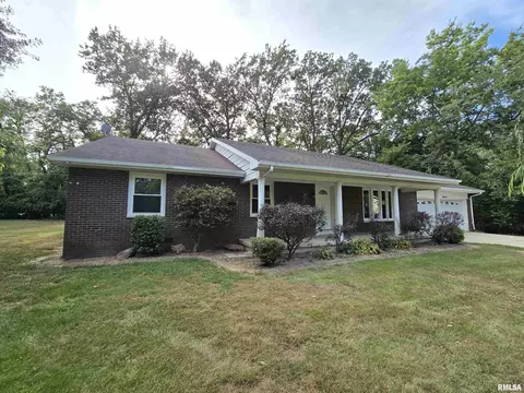 59 Sherwood Dr, Centralia, IL 62801