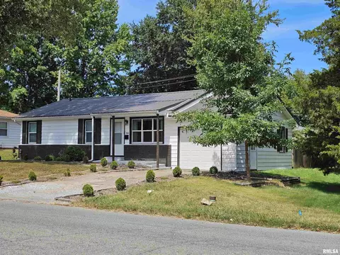 3104 Cherry St, Mount Vernon, IL 62864