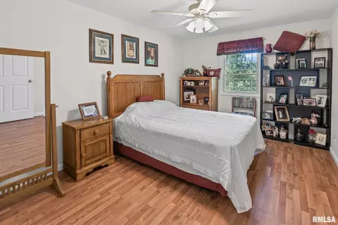 6458 Bailey Rd, Salem, IL 62881 photo 31