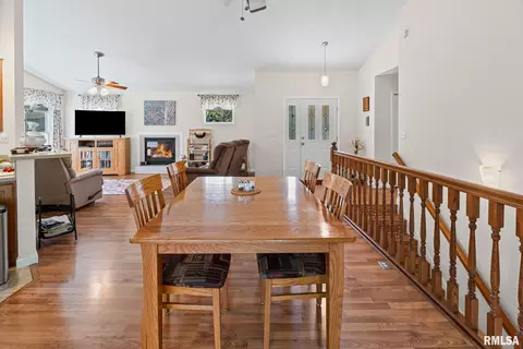 6458 Bailey Rd, Salem, IL 62881 photo 24