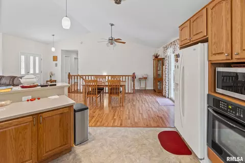 6458 Bailey Rd, Salem, IL 62881 photo 28