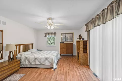 6458 Bailey Rd, Salem, IL 62881 photo 38