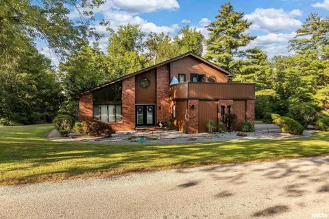 183 Heritage Rd, Carbondale, IL 62903