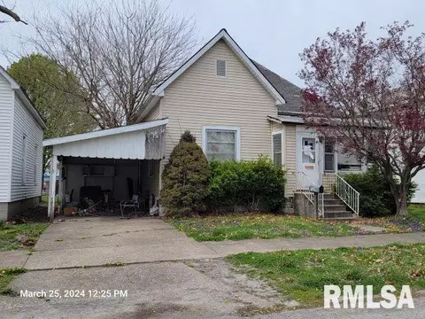 617 N 14th St, Herrin, IL 62948