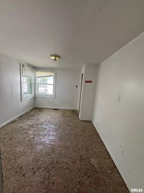 404 E 7th St, Metropolis, IL 62960 photo 4