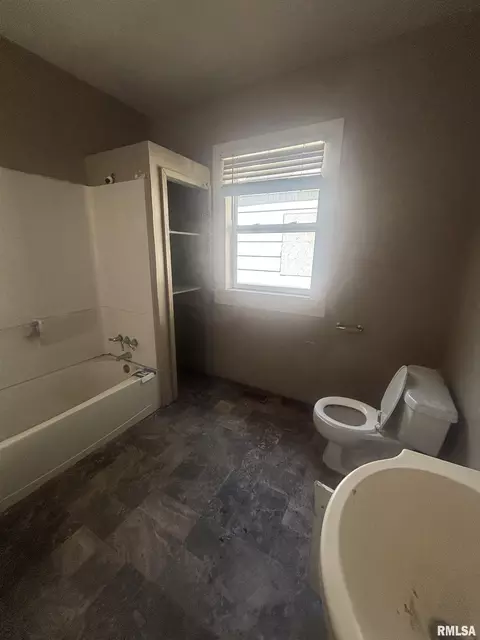 404 E 7th St, Metropolis, IL 62960 photo 8