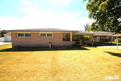 23 Greve St, Centralia, IL 62801