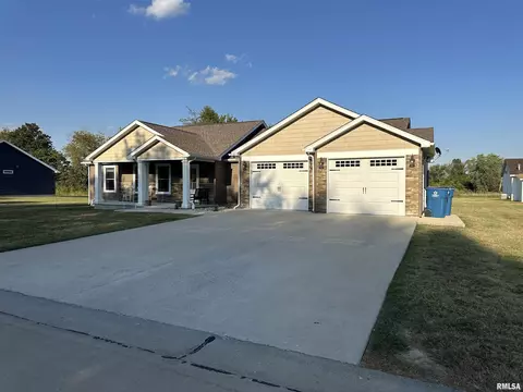 1303 Dew Drop Dr, Marion, IL 62959