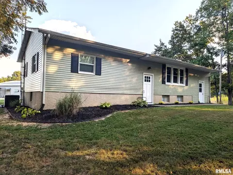 4538 Harris Rd, Salem, IL 62881