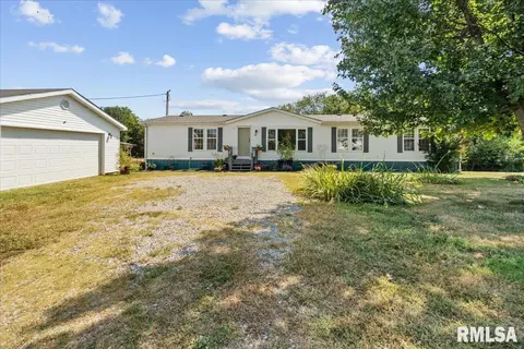 85 Goldenrod Ln, Goreville, IL 62939