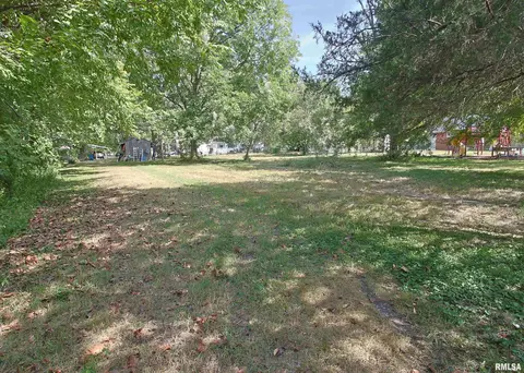 432 N Seba St, Hurst, IL 62949