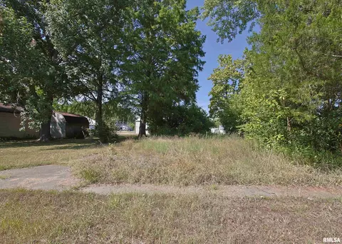 123 E Pulley St, Hurst, IL 62949