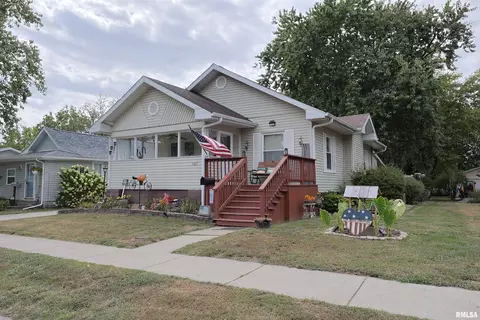 307 S Pruyn St, Salem, IL 62881