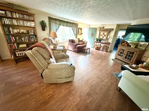 2345 Copple Rd, Centralia, IL 62801 photo 5