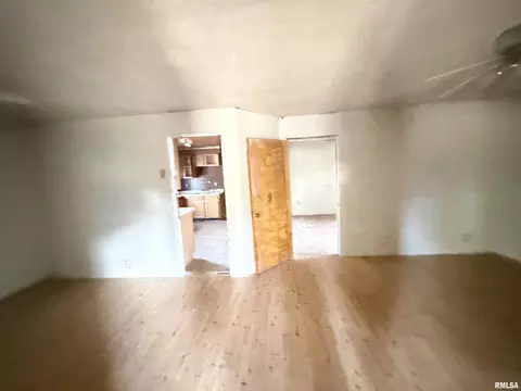 108 W Benedict St, Valier, IL 62891 photo 5