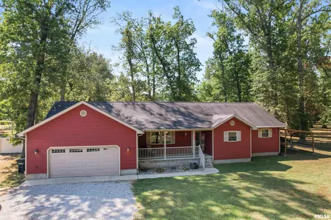 402 W Wilson St, Herrin, IL 62948