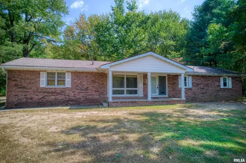 5188 Market Rd, Marion, IL 62959
