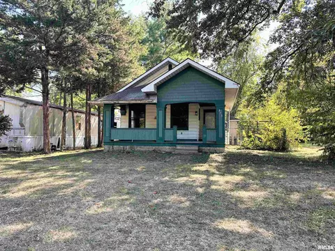 313 Castleton Ave, Mount Vernon, IL 62864